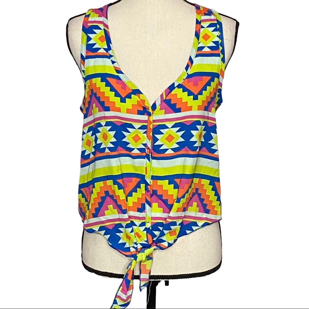 Ali & Kris Colorful Geometric Sleeveless Top